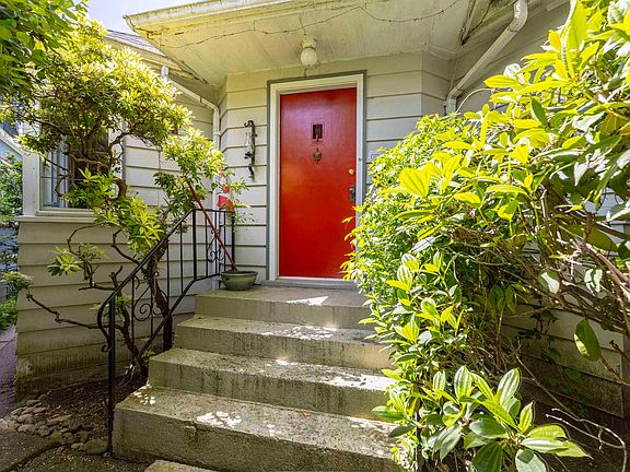 3rd image of 4518 W 12th Ave
