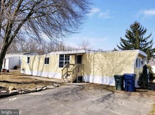 215 Florida Ave, Williamstown, NJ 08094