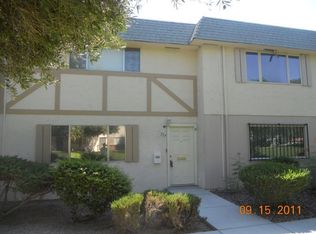 717 Greenbriar Townhouse Way, Las Vegas, NV 89121