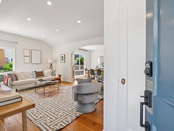 5th image of 264 Marlow Dr