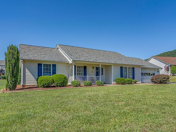 3rd image of 6004 Farmhouse Ln