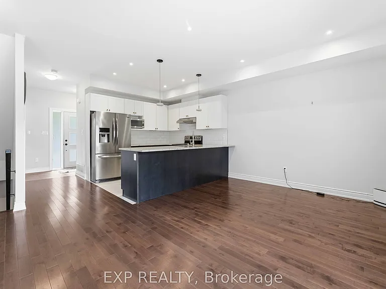 979 Admiral Ave — Photo 7