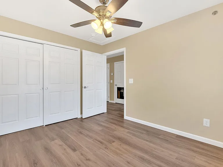 Eli's Place — Photo 20