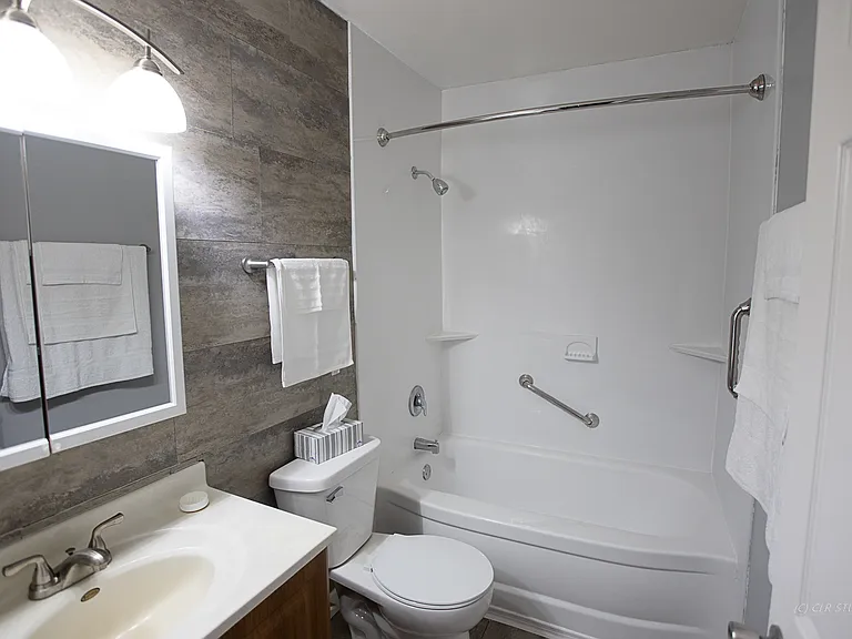6048 Kit Carson Dr — Photo 9