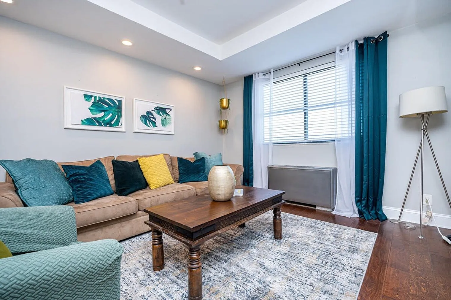2 bed, 1.0 bath, 796 sqft, $2,649 — Photo 1