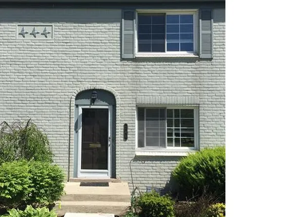 740 Graefield Ct #93, Birmingham, MI 48009