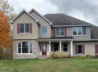 11811 Ridgemount Ave W, Minnetonka, MN 55305