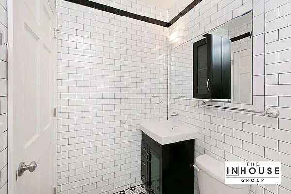 Rented by The InHouse Group | media 3