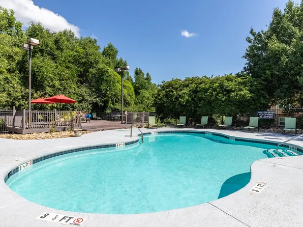 Hampton Greene Apartment Homes