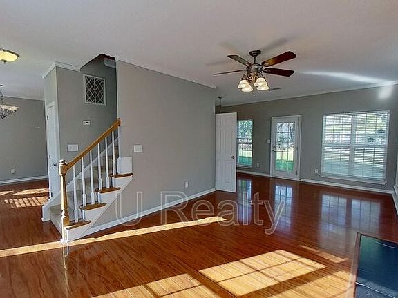 4th image of 7236 Rock Island Rd