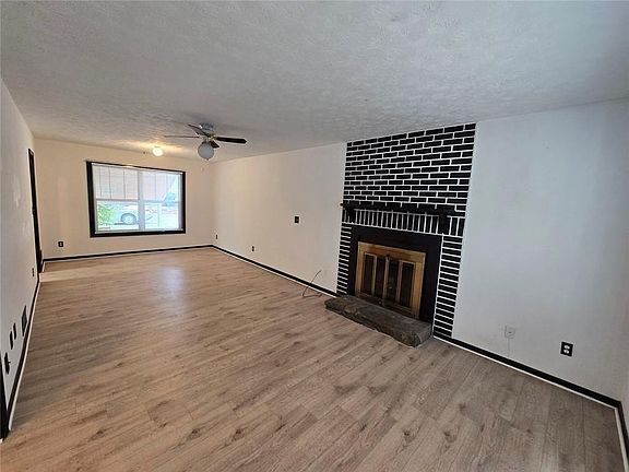 5th image of 1297 Tree Creek Ct