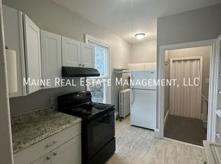 17 Elm St APT 4, Bangor, ME 04401