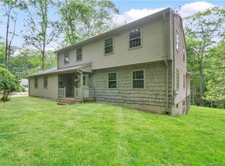 138 Hillyndale Rd, Mansfield, CT 06268