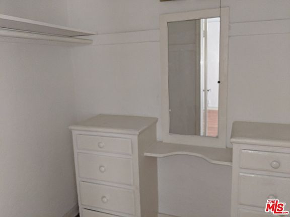 4th image of 456 S Cochran Ave #102
