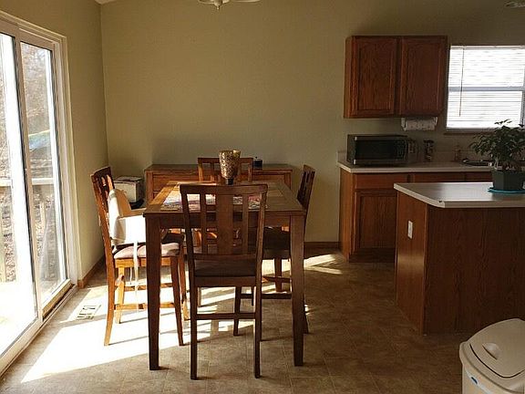 5th image of 232 Isaiah Ln