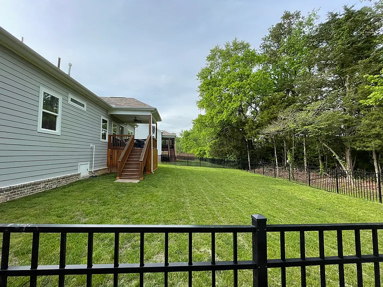 130 Hermitage Point Dr — Photo 20
