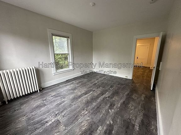 5th image of 189 S Main St APT 4
