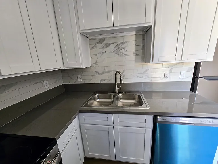 5623 W Myrtle Ave — Photo 11
