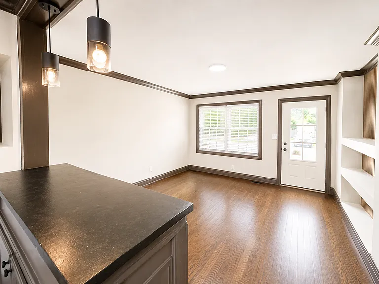 9610 Britannia Ct — Photo 2
