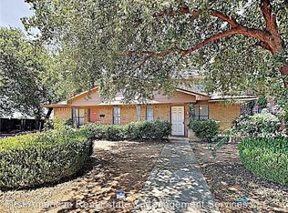 919 W Rochelle Rd, Irving, TX 75062