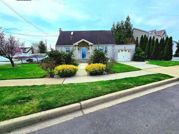 53 Lincoln Boulevard, Bethpage, NY 11714