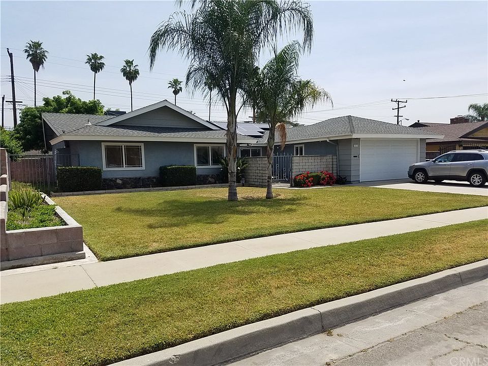 1st image of 3415 N Fairfax Dr