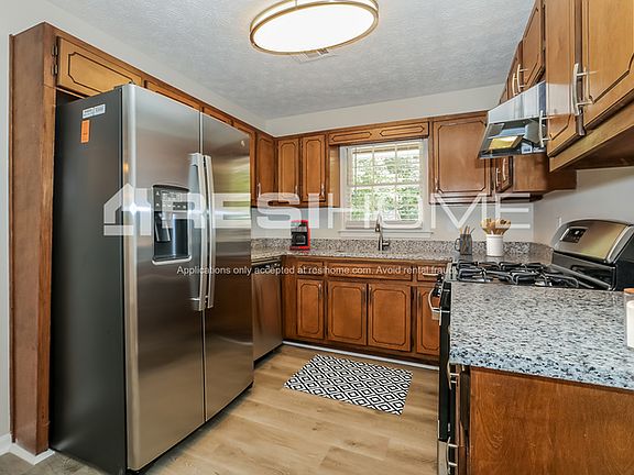 2nd image of 4634 Hamlet Walk SE