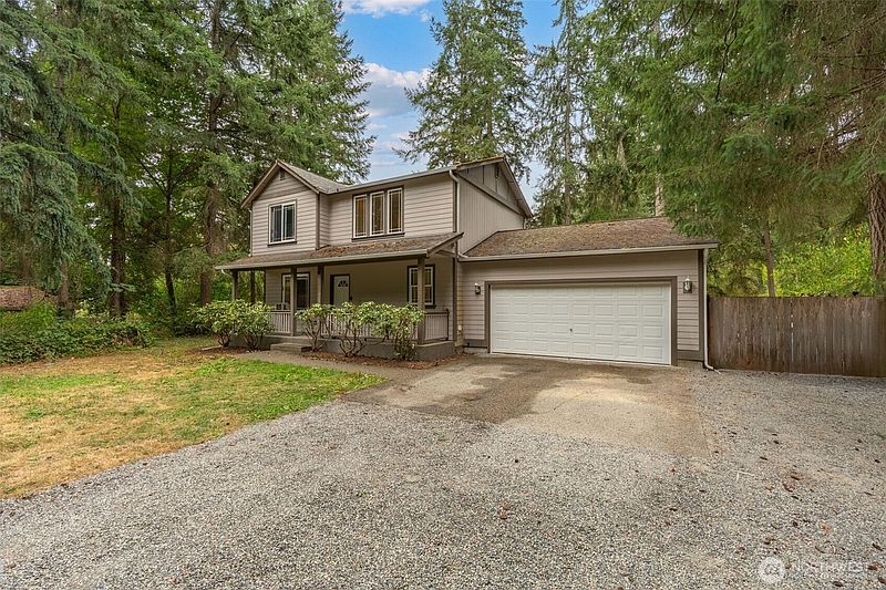 2nd image of 17015 Arborvitae Court SE