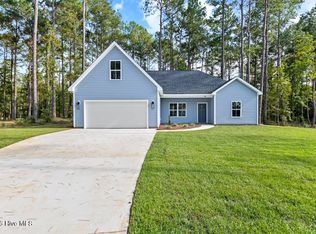 105 Plum Ct, Burgaw, NC 28425