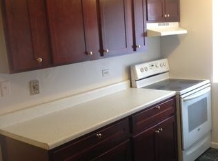 299 Joanna Ct APT 202, Antioch, IL 60002