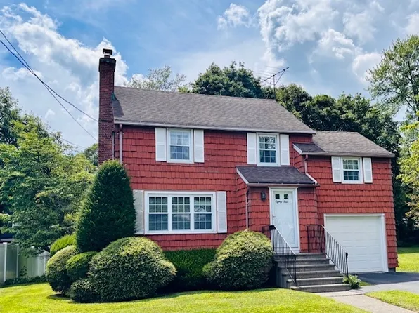 84 Blamey Circle, Stratford, CT 06614