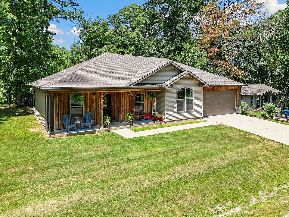 1st image of 14 Greenodd Dr