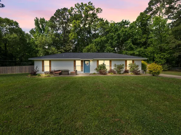 214 Lena Beth Dr, Leesville, LA 71446