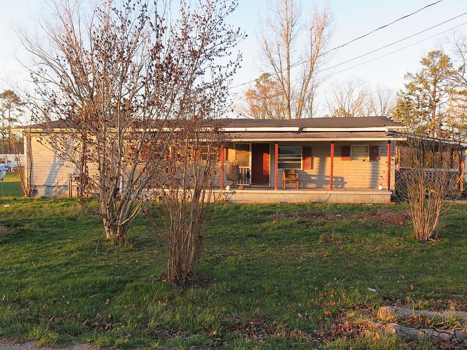2nd image of 1113 Roberts Loop