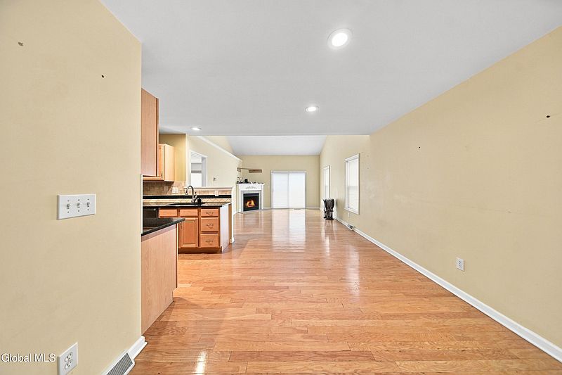 5th image of 115 Harvard Road