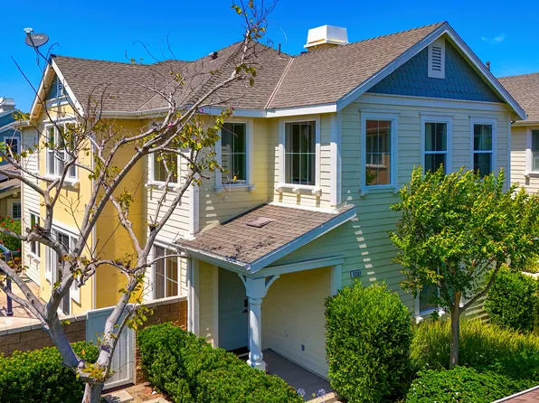 3261 Larkspur St, Tustin, CA 92782