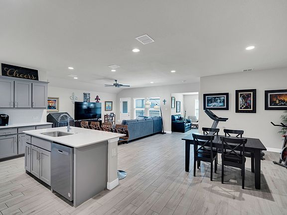 4th image of 500 Jolie Ct