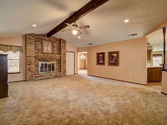 4th image of 226 Family Cir