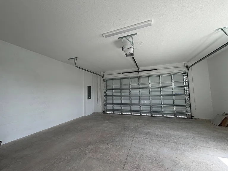 4402 Longwood — Photo 48