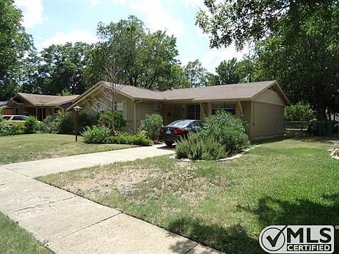 3rd image of 1315 Flamingo Ln