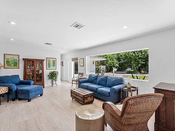 3rd image of 545 NW 7th Street