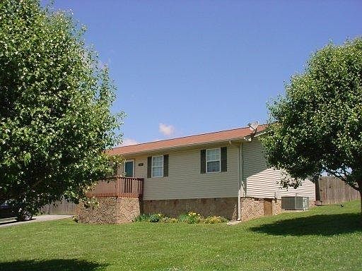 1st image of 115 Meade Dr