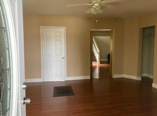 2-1317 E Main St APT 2, Princeton, WV 24740