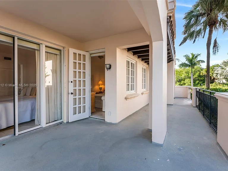 19112 Fisher Island Dr #19112 — Photo 7
