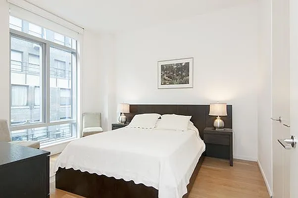 Sold by Domus Realty | media 4