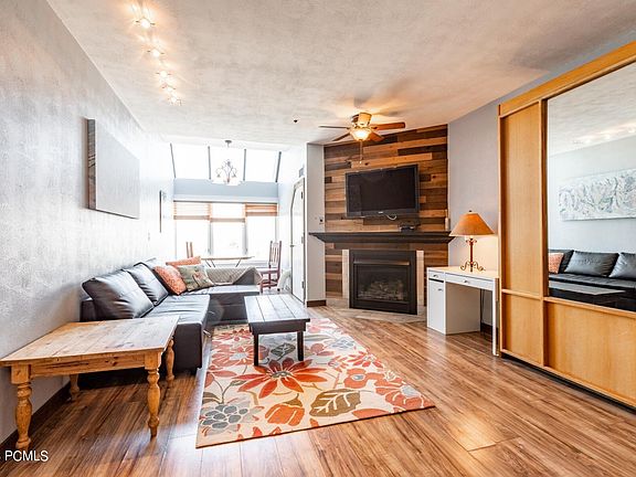 3rd image of 1415 Lowell Ave. #162