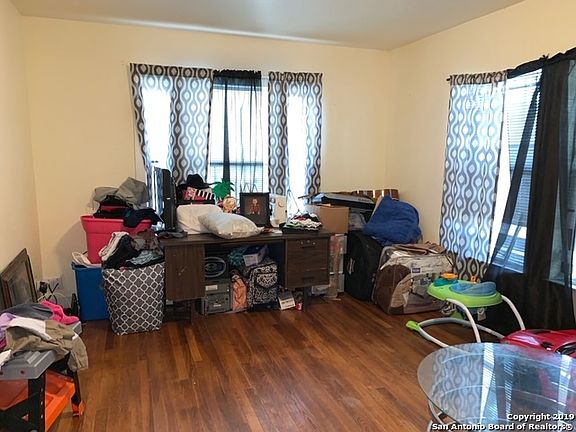 3rd image of 3502 W Poplar St