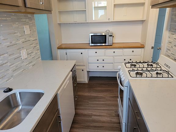 2nd image of 1550 N Lafayette St APT 11