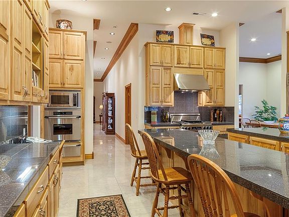 5th image of 3548 Hale Ln