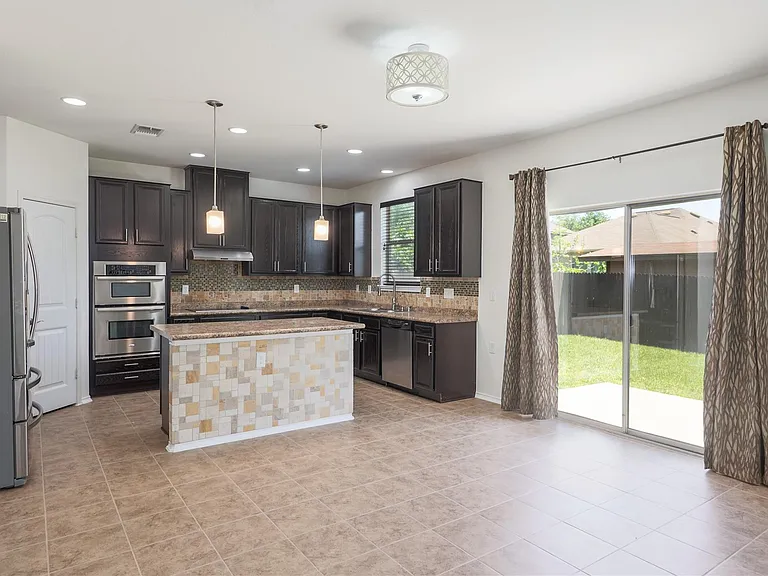 8725 Panadero Dr — Photo 8